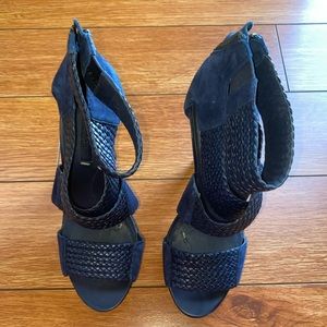 High heels state 7.5 w a slim foot or size 7